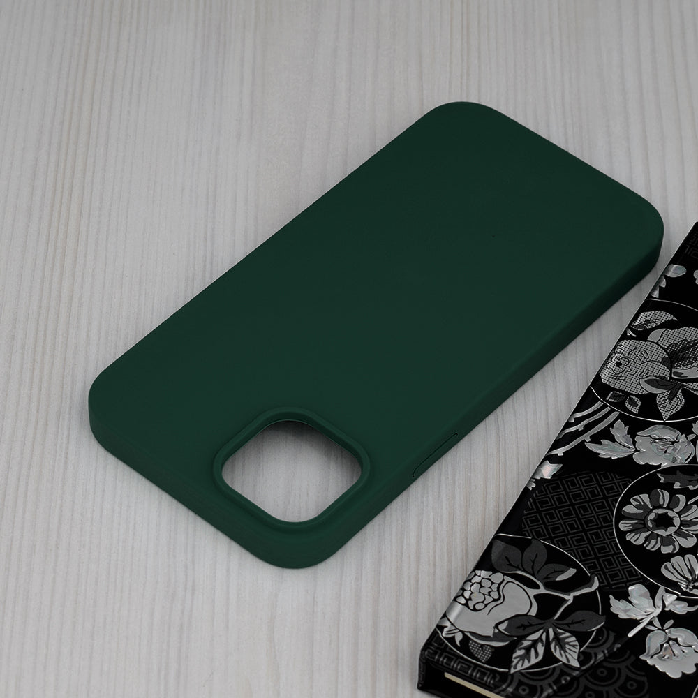 Soft Edge Silicone - iPhone 14 Plus - Dark Green