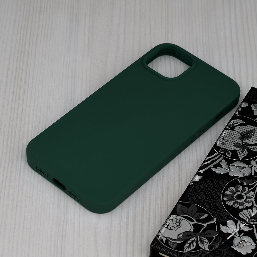 Soft Edge Silicone - iPhone 14 Plus - Dark Green
